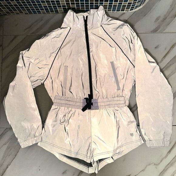FOREVER 21 SILVER REFLECTIVE ACTIVE SHORTS AND JACKET SET - Picture 1 of 12